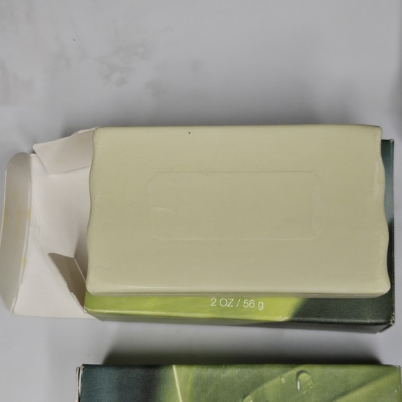 New Set of 3 Retired Bath & Body Works Rainkissed Leaves Cleansing Bar Soap 2oz - Picture 11 of 16